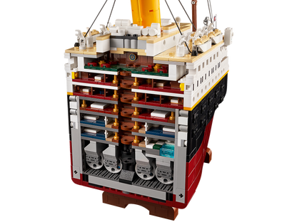 LEGO® set 10294 product alternate image