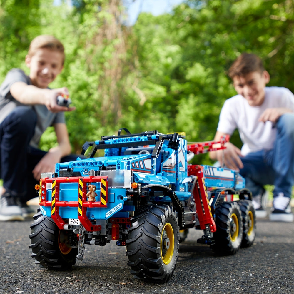 6x6 All Terrain Tow Truck